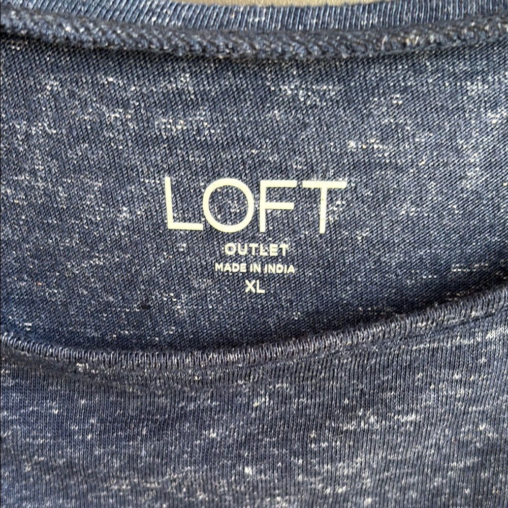 LOFT Women's Blue Capped Sleeve Top with pocket - Picture 2 of 5